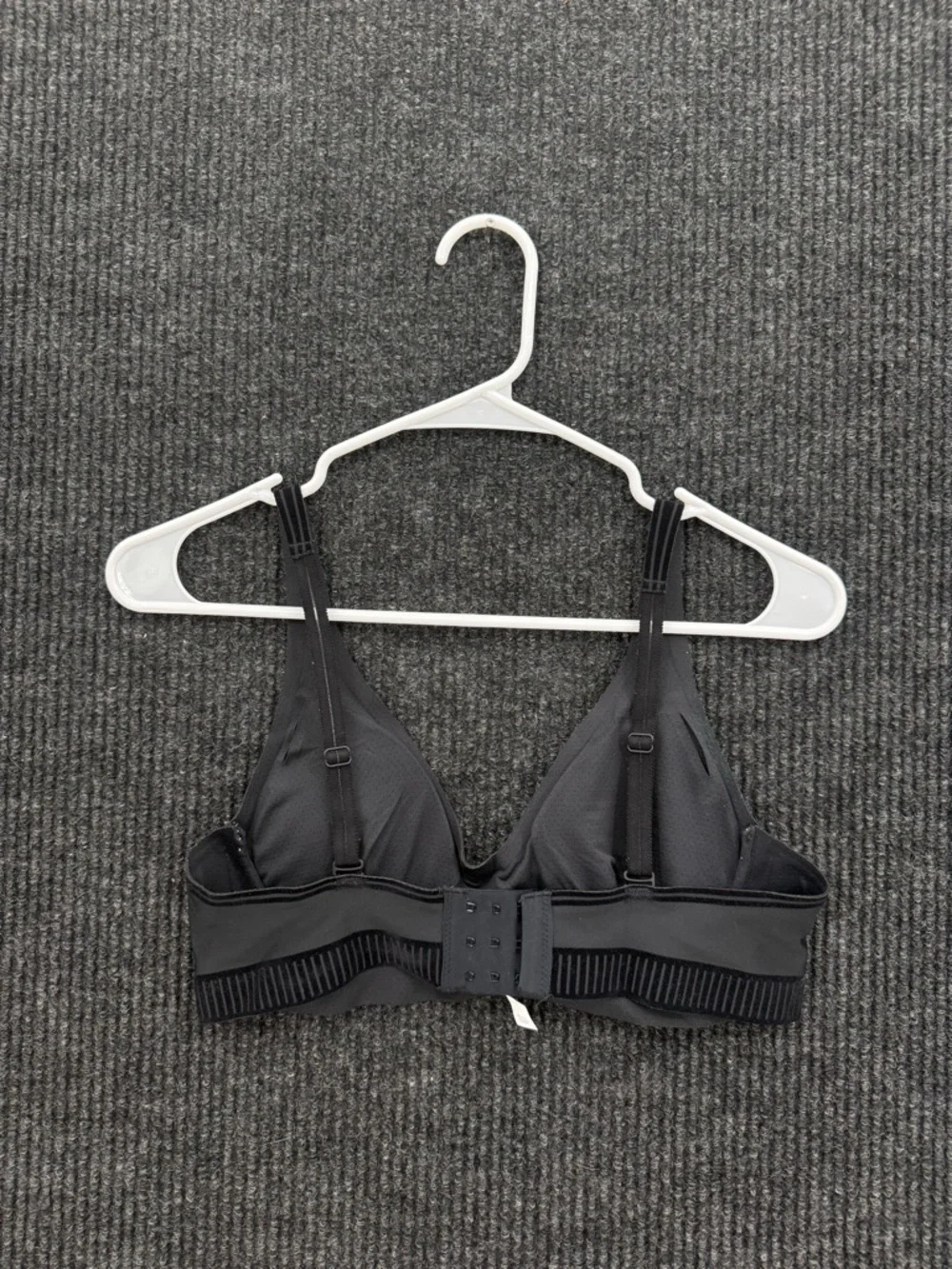 Alo Yoga Airlift‎ Line Up Bra Black Size Small